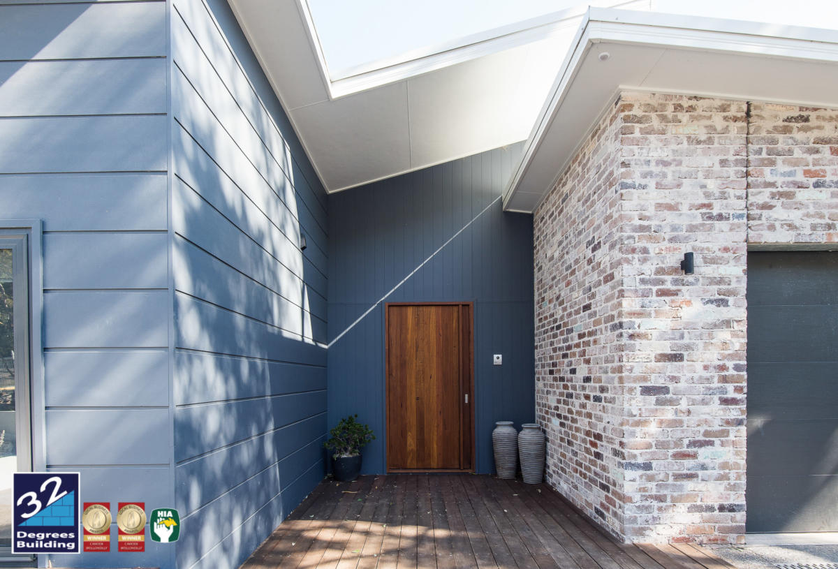 300mm cladding with brickwork