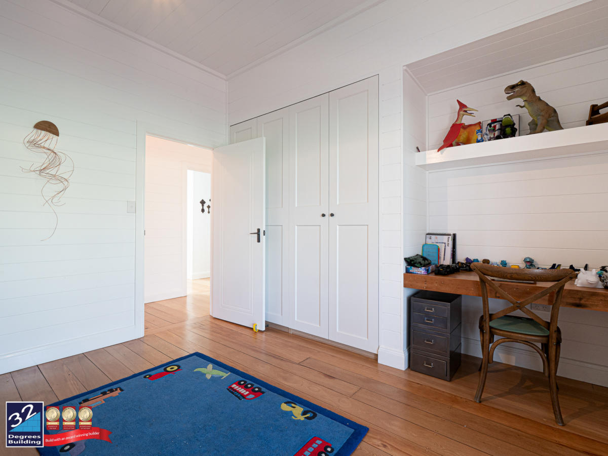 thirroul gf ext-105